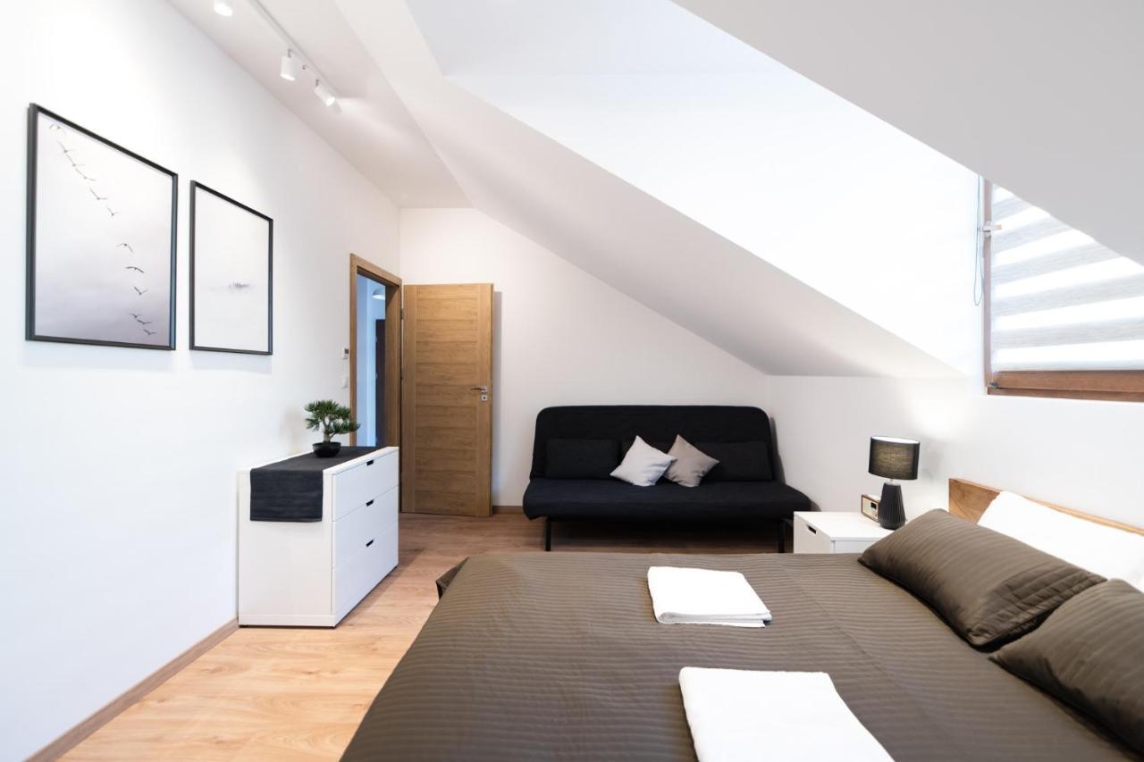Neo Sky Apartment, Free Parking, 15 Min Walk Old Town&Kazimierz - By Homelike Krakkó Kültér fotó