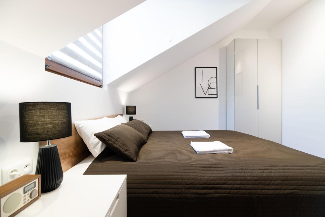 Neo Sky Apartment, Free Parking, 15 Min Walk Old Town&Kazimierz - By Homelike Krakkó Kültér fotó