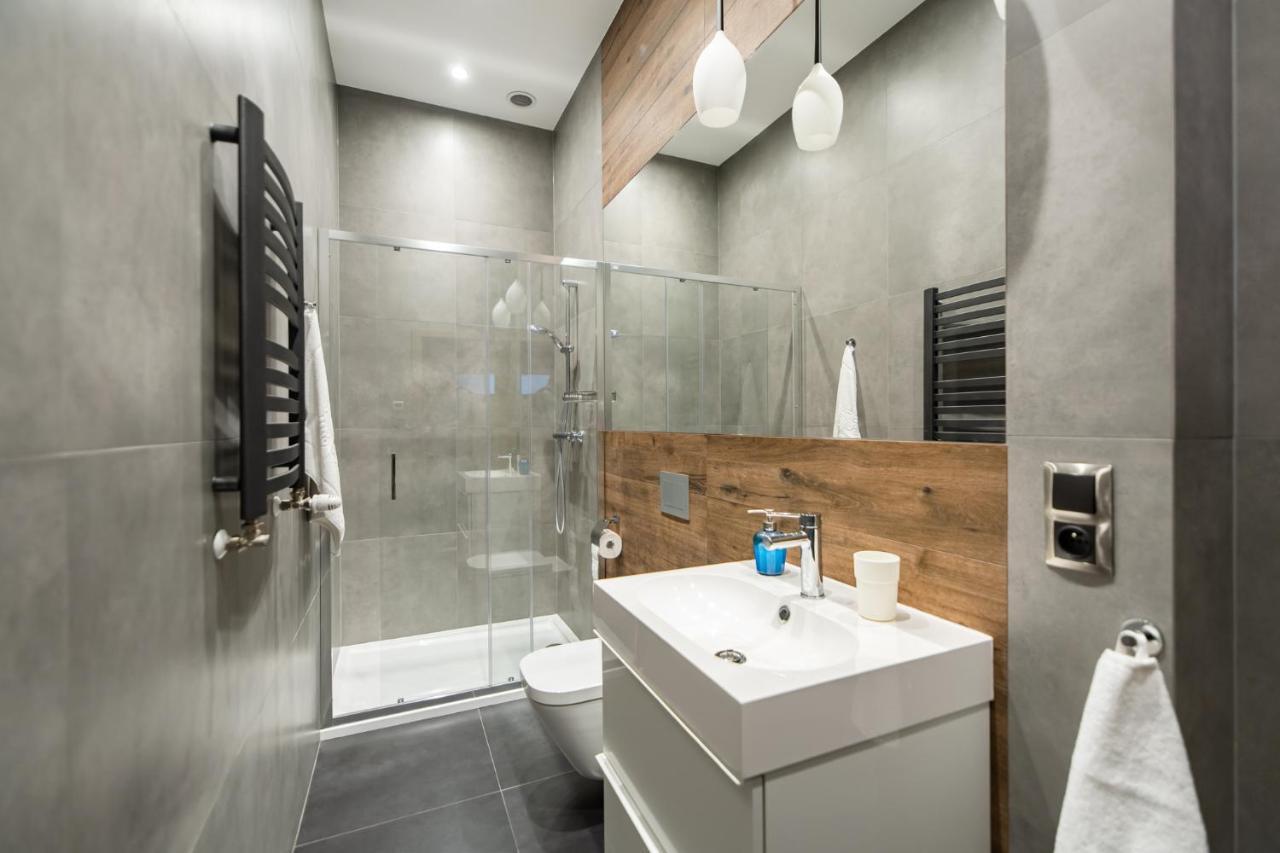 Neo Sky Apartment, Free Parking, 15 Min Walk Old Town&Kazimierz - By Homelike Krakkó Kültér fotó